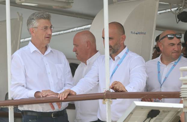 Metković: Tradicionalni 29. Maraton lađa