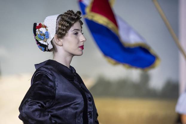 Vinkovci: Etno frizure svijeta na Vinkovačkim jesenima