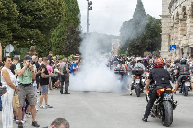 Defile kroz Pulu na najvećem susretu Croatia Bike Week