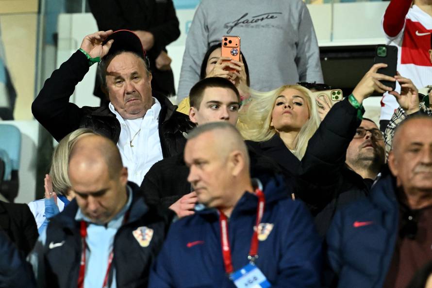 Rijeka: Svečana loža tijekom susreta Hrvatske i Farskih otoka u kvalifikacijama za FIFA Svjetsko prvenstvo