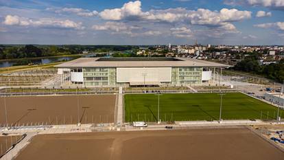 FOTO Niknula trava na novom stadionu Osijeka. Pogledajte prekrasne prizore Opus Arene