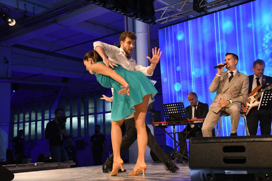 Koprivnica: Viktorija Đonlić Rađa i Marko Mrkić zaplesali na Podravkinoj svečanosti