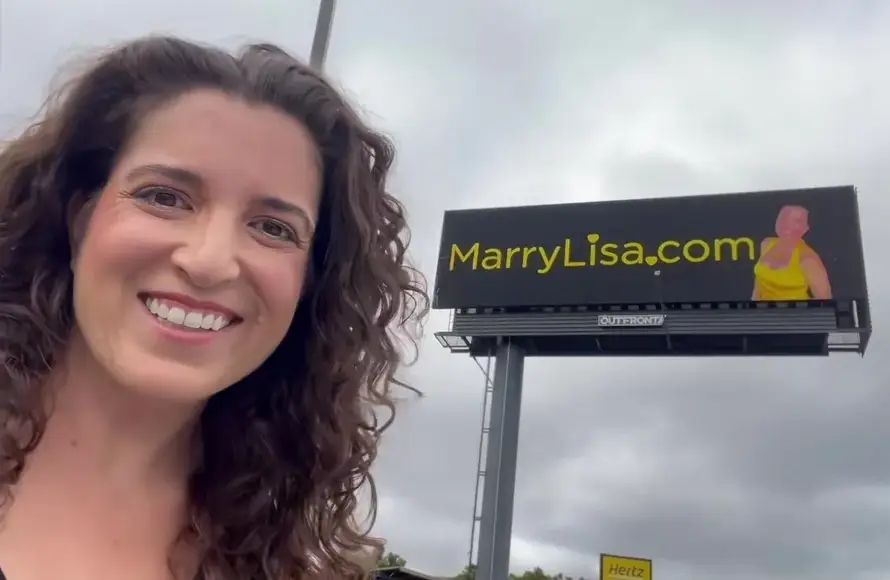 Žena (42) unajmila plakate kako bi našla muža: Javilo joj se više od četiri tisuće muškaraca!