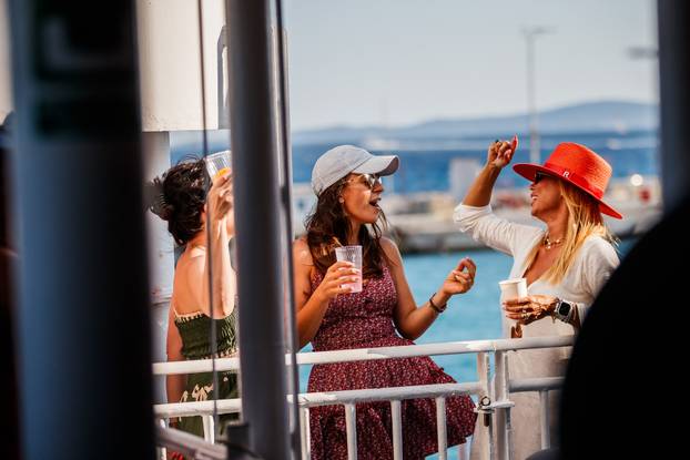 Split: Trajekt Oliver na kojem se održava koncert za vrijeme plovidbe do Vela Luke