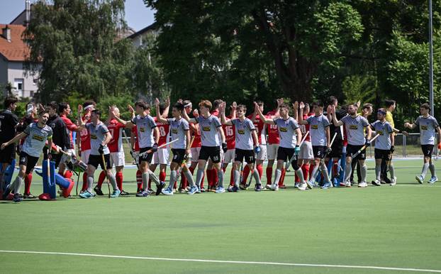 Zagreb: Hokej na travi, HAHK Mladost protiv HK Concordia 1906