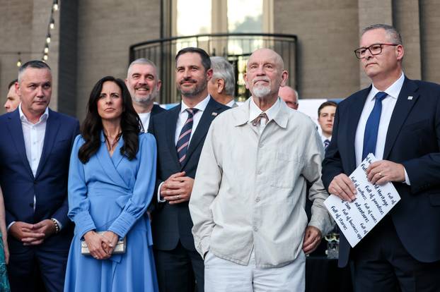 Alexandria: John  Malkovich iznenadio Vatrene u hotelu Aka
