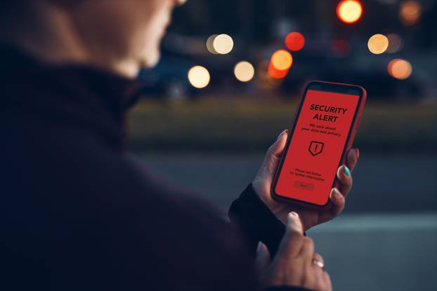 Security,Alert,On,Smartphone,Screen.,Antivirus,Warning.,Private,Data,Protection