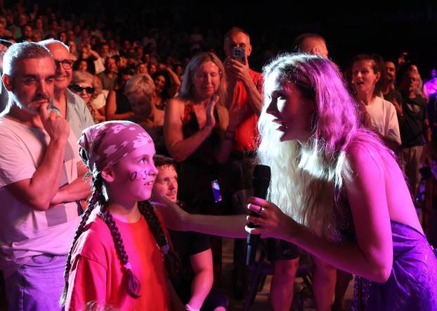 Šibenik: Joss Stone održala koncert na tvrðavi sv Mihovila