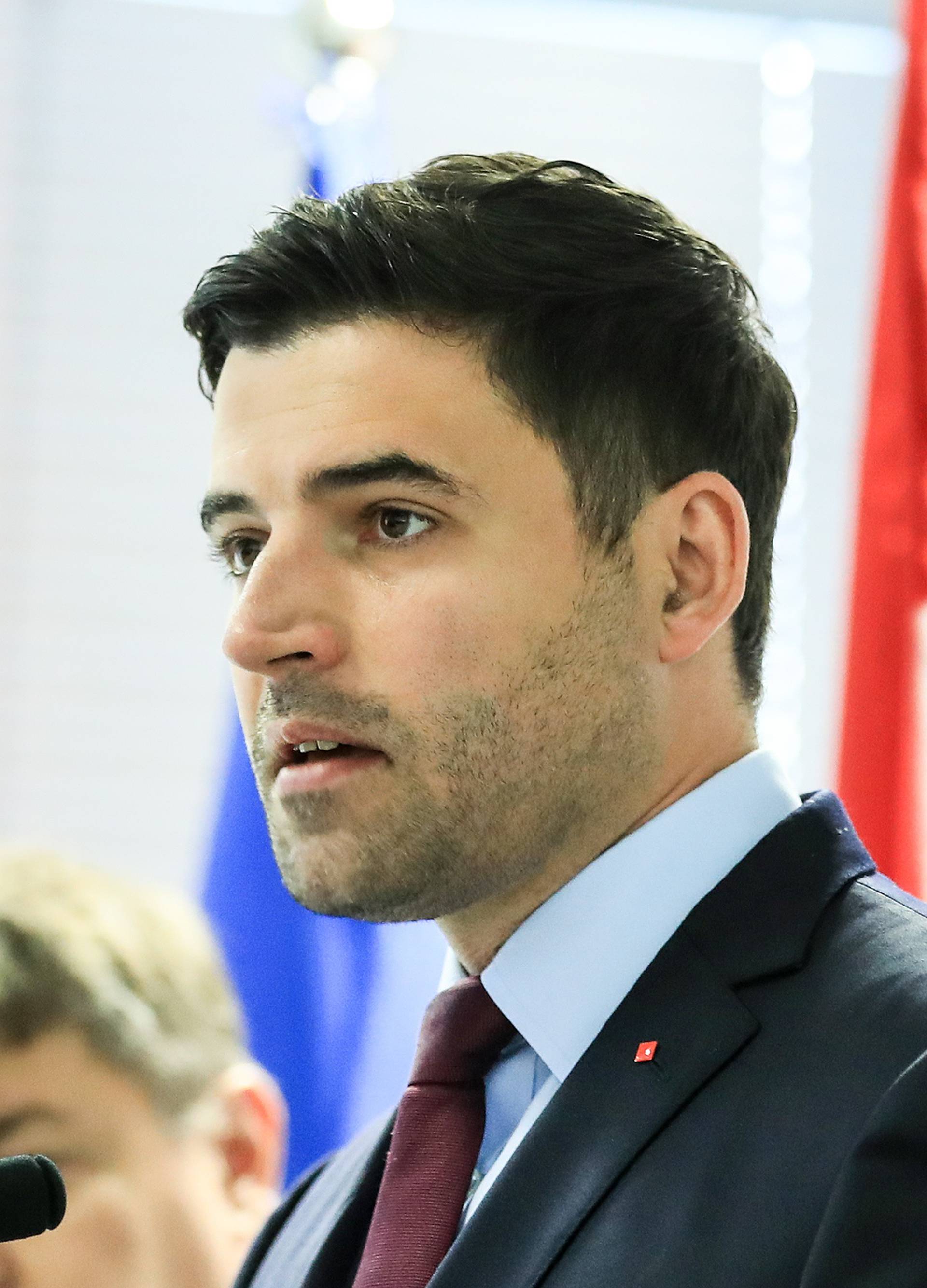 Zagreb: SDP u saborsku proceduru poslao prijedog izmjene zakona o porezu na dohodak