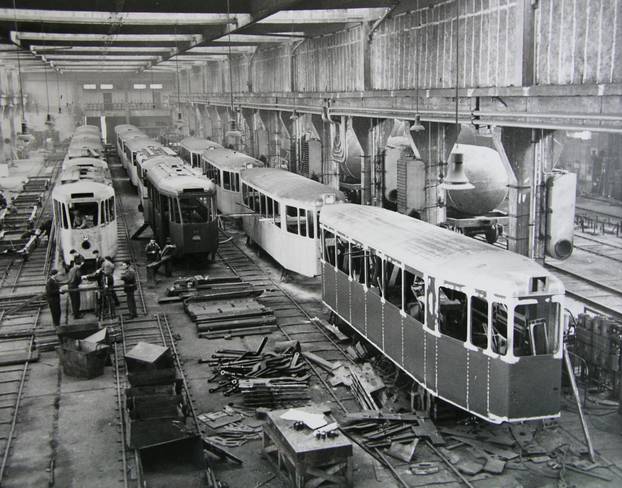 FOTO Zavirite u tvornicu ZET-a i Đuro Đaković gdje su se sklapali naši legendarni plavi tramvaji
