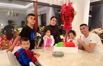 Cristiano proslavio rođendan s obitelji: Žao mi je što ne mogu obećati još 20 godina karijere