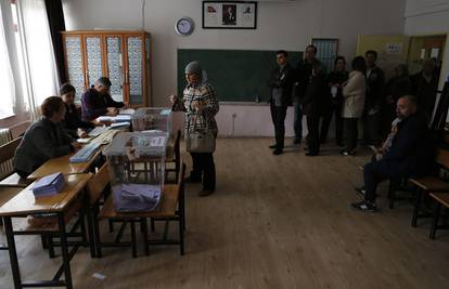 Izbori u Turskoj: Šest mrtvih u sukobu pristaša dva kandidata