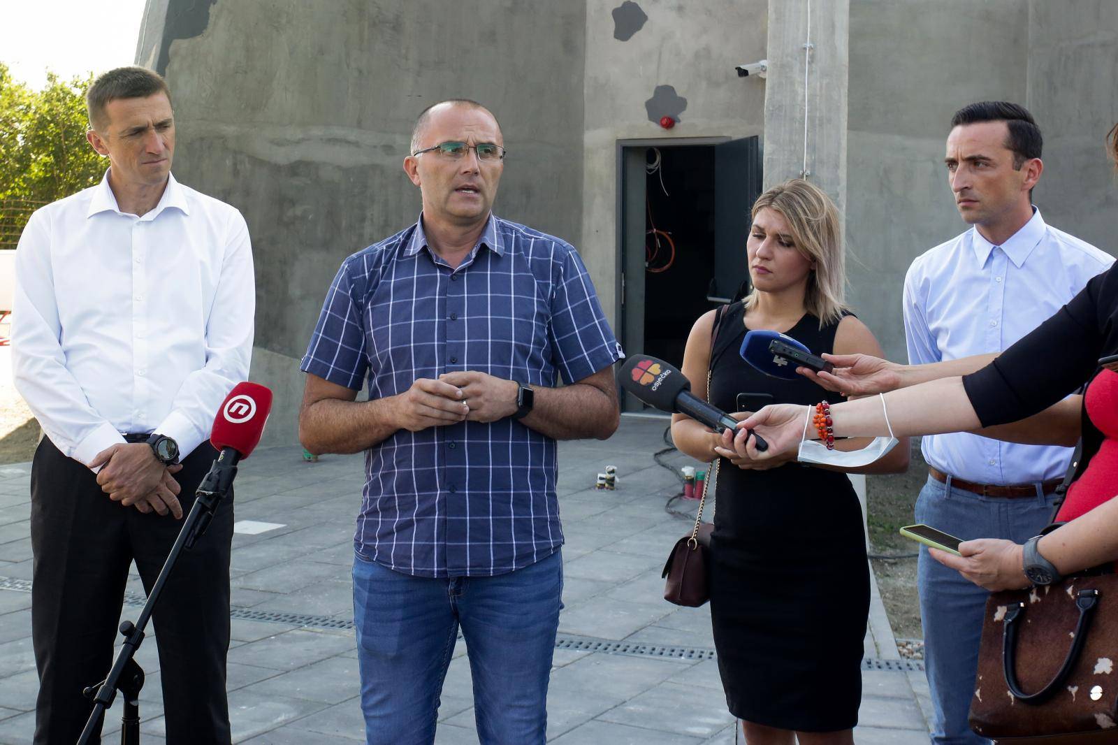 Gradonačelnik Vukovara obišao Vodotoranj koji je u završnoj fazi izgradnje