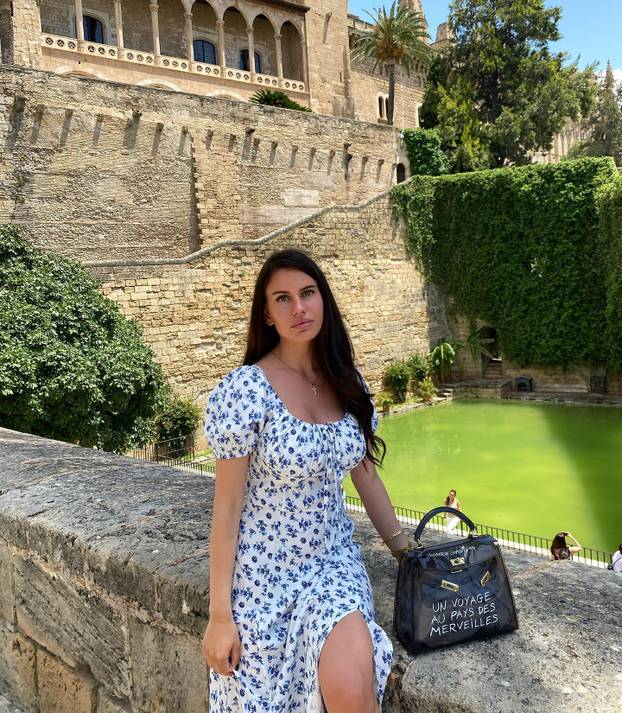 FOTO 'Srpska Diletta' mnogima razbistri um nakon nogometa...