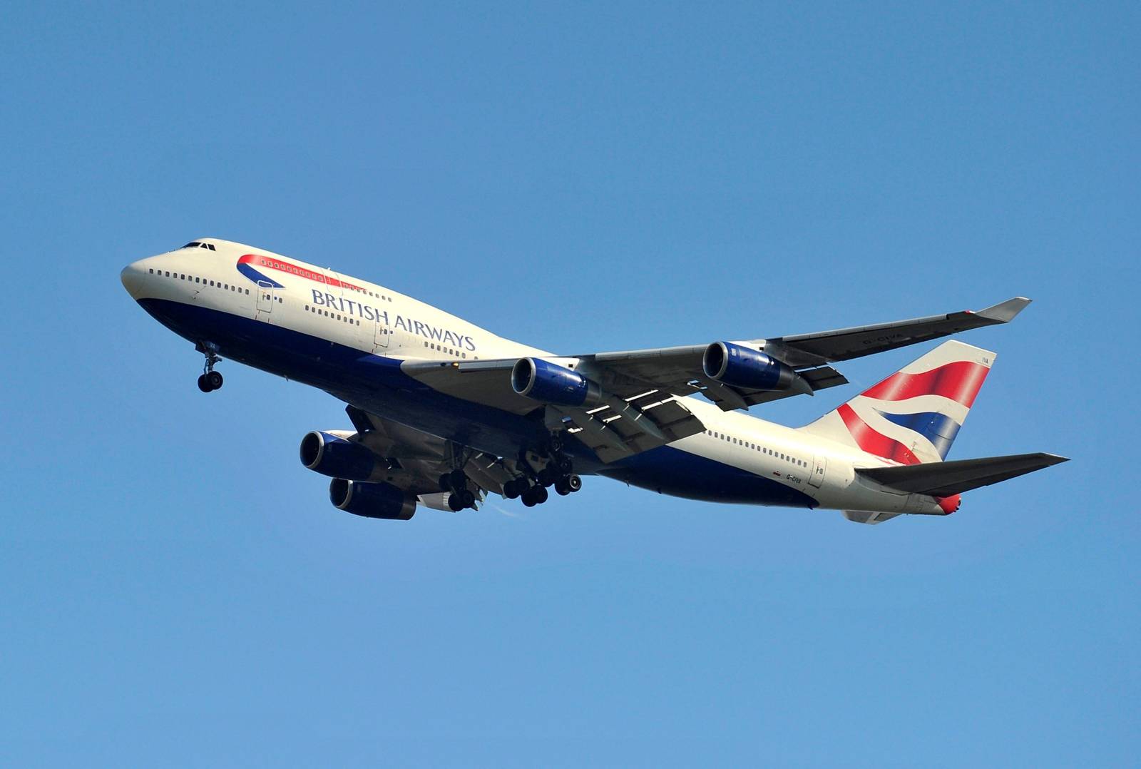 FILE PHOTO: A British Airways Boeing 747 flies into Heathrow Airport in west London