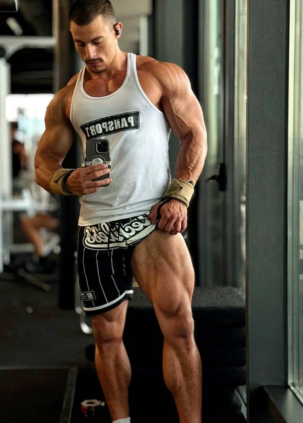 Ideš, kakva prsa imaju srpski fitness influenceri! Od njihovih 'fotki' ženama zastaje dah...