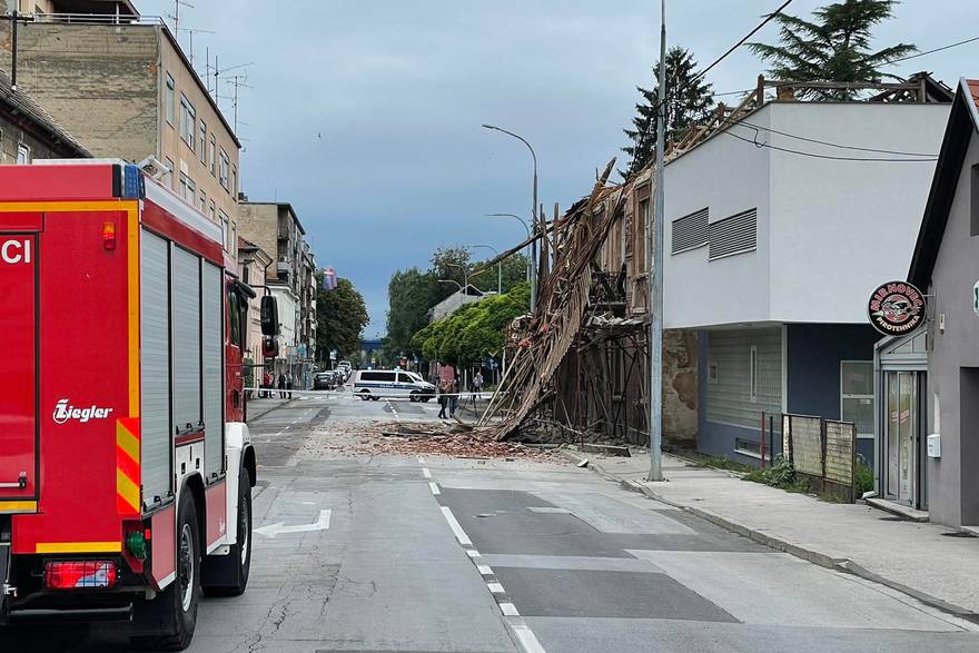 Urušio se krov na zgradi u Frankopanskoj ulici