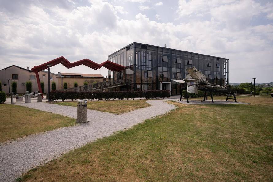 Turanj: Muzej Domovinskog rata Karlovac – Turanj povijesni je muzej o nastanku suvremene Republike Hrvatske i borbi za neovisnost u Domovinskom ratu