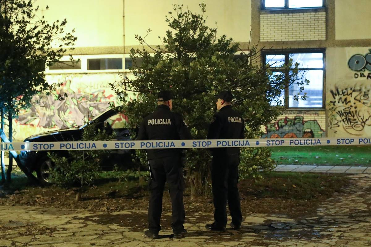Bježao policiji i zabio se u drvo ispred škole: 'Djeca su bila u dvorištu, mogao je nekog ubiti'