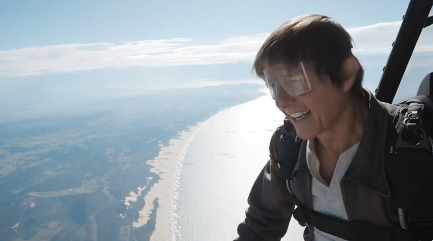 Tom Cruise skakao iz aviona pa se obratio fanovima: 'Hvala što ste dopustili da vas zabavimo...'