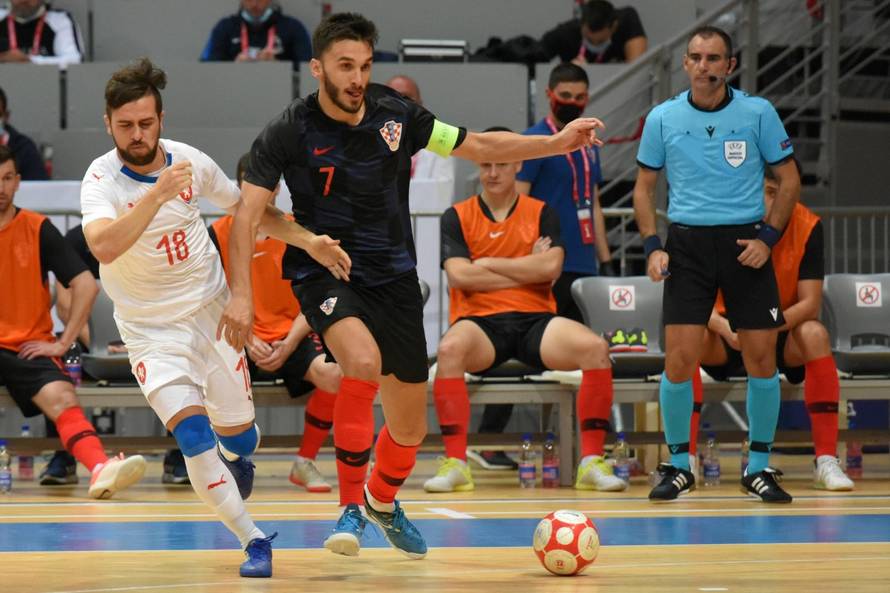 Hrvatski hakleri razbili i Dansku