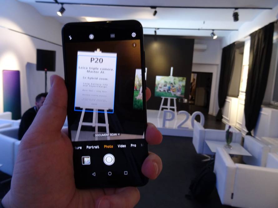 Isprobali smo Huawei P20 Pro: Ima tri kamere i misli za vas