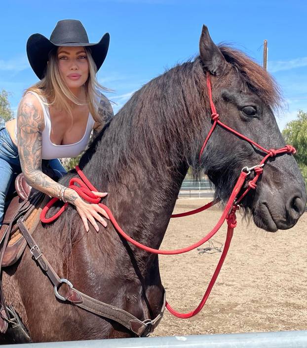 FOTO Bivša ovisnica trijezna je 10 godina: 'Danas sam Viking Barbie i prava sam bomba!'