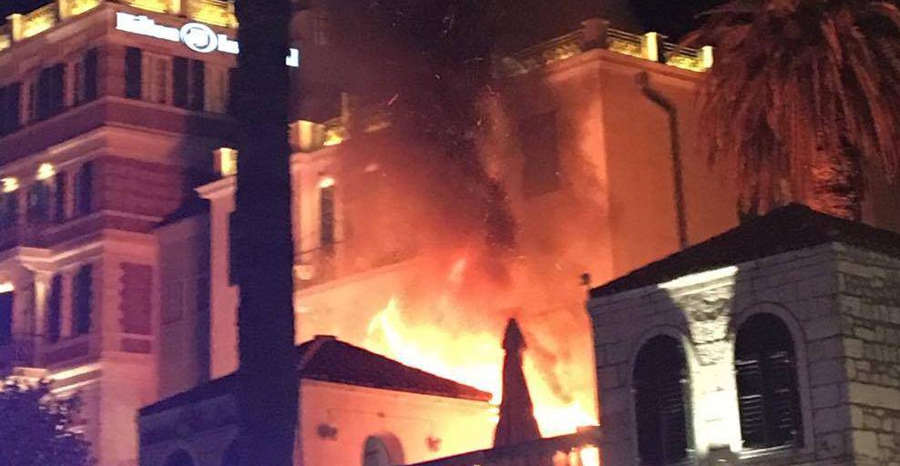 Buktinja u Dubrovniku: Požar u pizzeriji gasilo 10 vatrogasaca