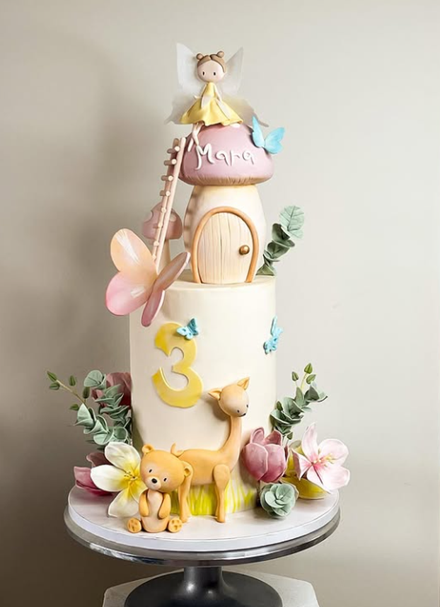 FOTO Maja Šuput proslavila je 46. rođendan - pogledajte tortu koja je bila hit večeri