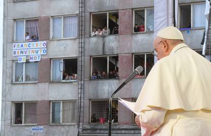 Papa Franjo u Slovačkoj osudio predrasude prema Romima