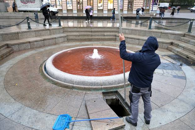 Zagreb: Manduševac obojen u crveno