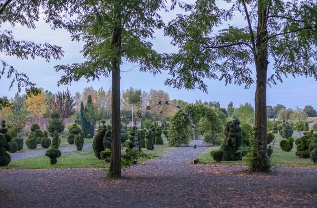Bajkoviti vrt u srcu Međimurja: Prvi i jedini Topiary park u Hrvatskoj krije se u Sračincu
