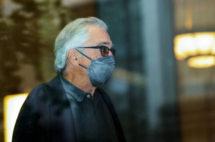 Robert De Niro arrives at U.S. Court in New York