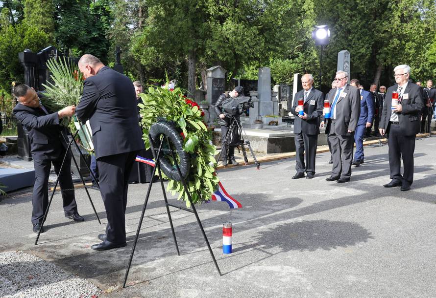 Zagreb: Polaganje vijenaca na Mirogoju povodom 77. obljetnice Bleiburga