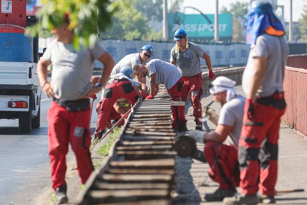 Zagreb: Obnovljeni istočni kolnik Jadranskog mosta otvoren je za promet