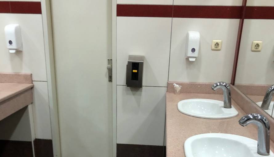 U javnim zahodima u Zagrebu moglo bi se čak i jesti s poda