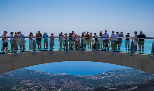 FOTO Samo za hrabre: Pogled sa Skywalka iznad Biokova uistinu je spektakularan