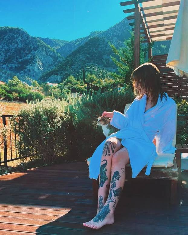 FOTO Puna je tetovaža i nema dlake na jeziku: Evo što govori o privlačnosti i samopouzdanju