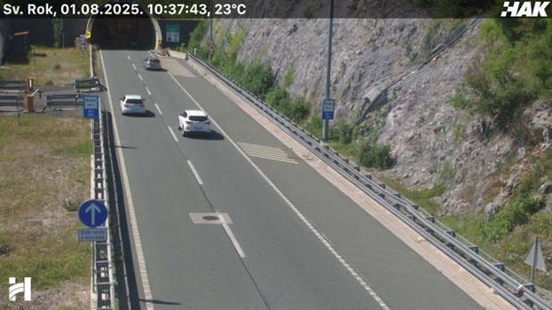 FOTO Kreće udarni vikend, kod Lučkog se zagužvalo: Kolone su prema moru, vozi se usporeno