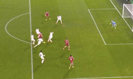 Nije zale&dstrok;e?! VAR suci odlukom zaprepastili i fanove Liverpoola. A onda ih &scaron;okirao eurogol u 97.!