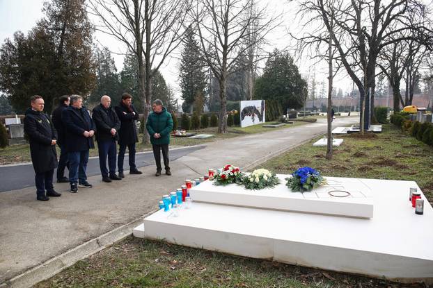 Zagreb: Delegacija GNK Dinamo posjetila grob Ćire Blaževića povodom njegove obljetnice smrti