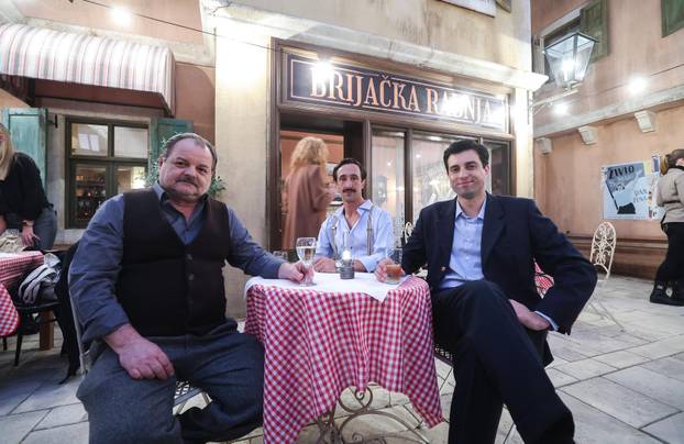 Zagreb: Obilazak kulisa i druženje s glumcima nove serije Divlje p?ele