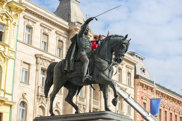 Obilježavanje Dana kravate u Hrvatskoj na Trgu bana Josipa Jelačića