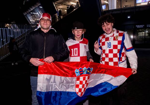 Navijači dolaze na stadion uoči susreta Malmoa i Dinama u 3. kolu Europske lige