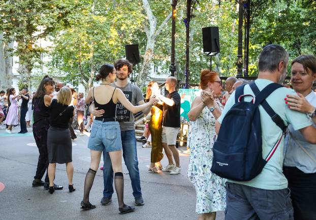 Zagreb: Brojni građani sudjelovali na pPlesnjaku na Zrinjevcu