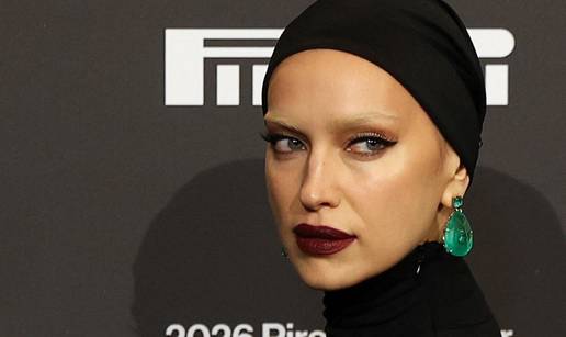 FOTO Ronaldova biv&scaron;a &scaron;okirala izgledom na crvenom tepihu