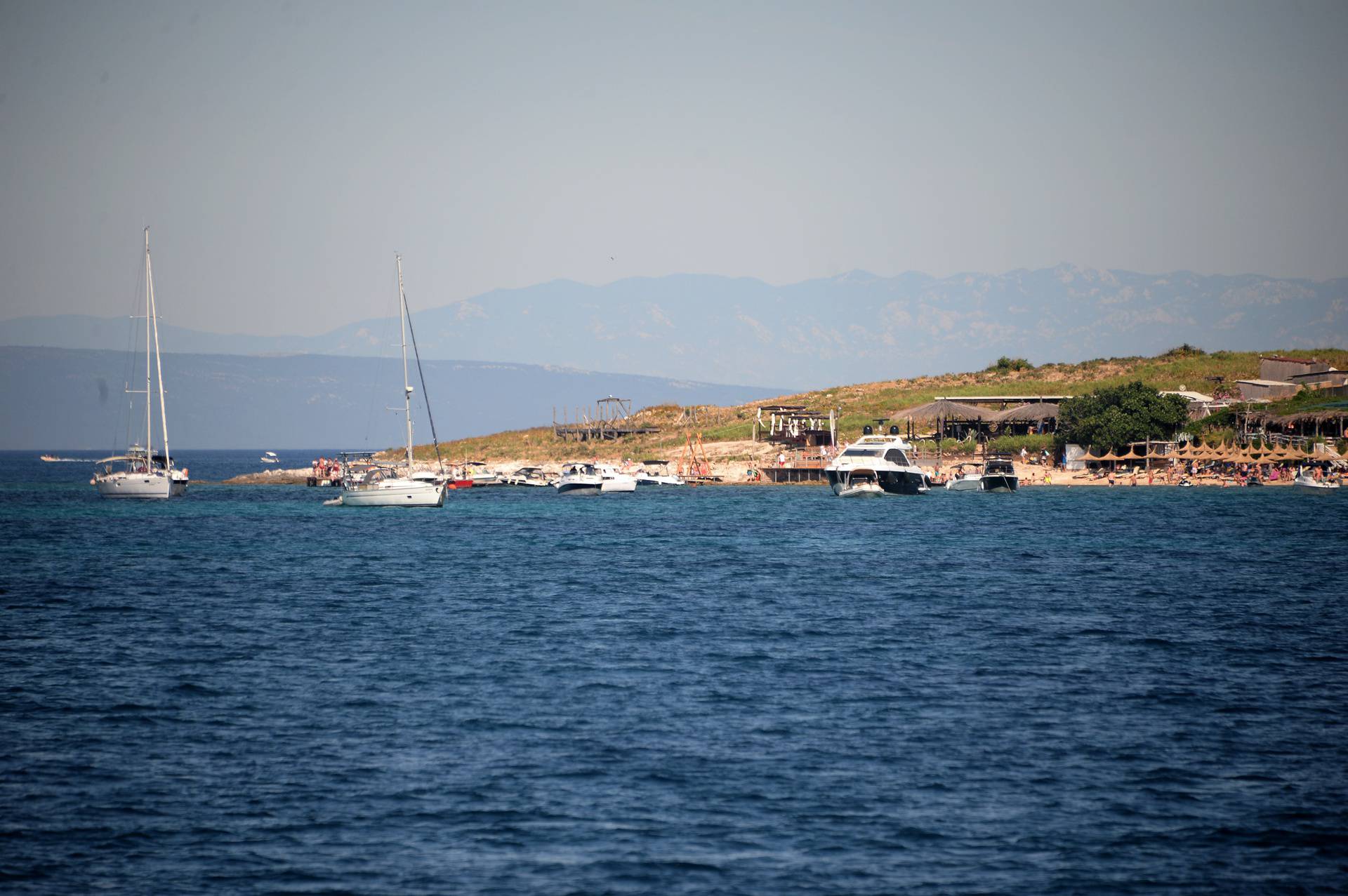 Otok Levan u medulinskom akvatoriju