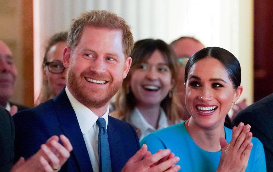 Harry otkrio što mu je kraljica rekla kada je tražio dopuštenje da oženi Meghan: 'Zar moraš?'