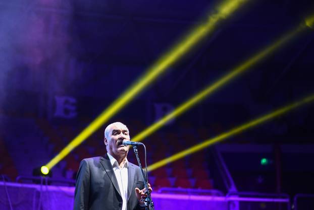 Zagreb: Klapa Intrade  i Tomislav Brali? nastupili u Košarkaškom centru Dražen Petrovi?