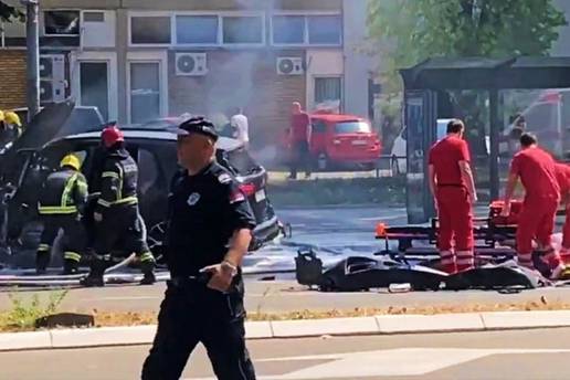 Raznijeli d&zcaron;ip u Beogradu, voza&ccaron; ostao bez noge. Umro u bolnici. U automobilu bila i Kolumbijka